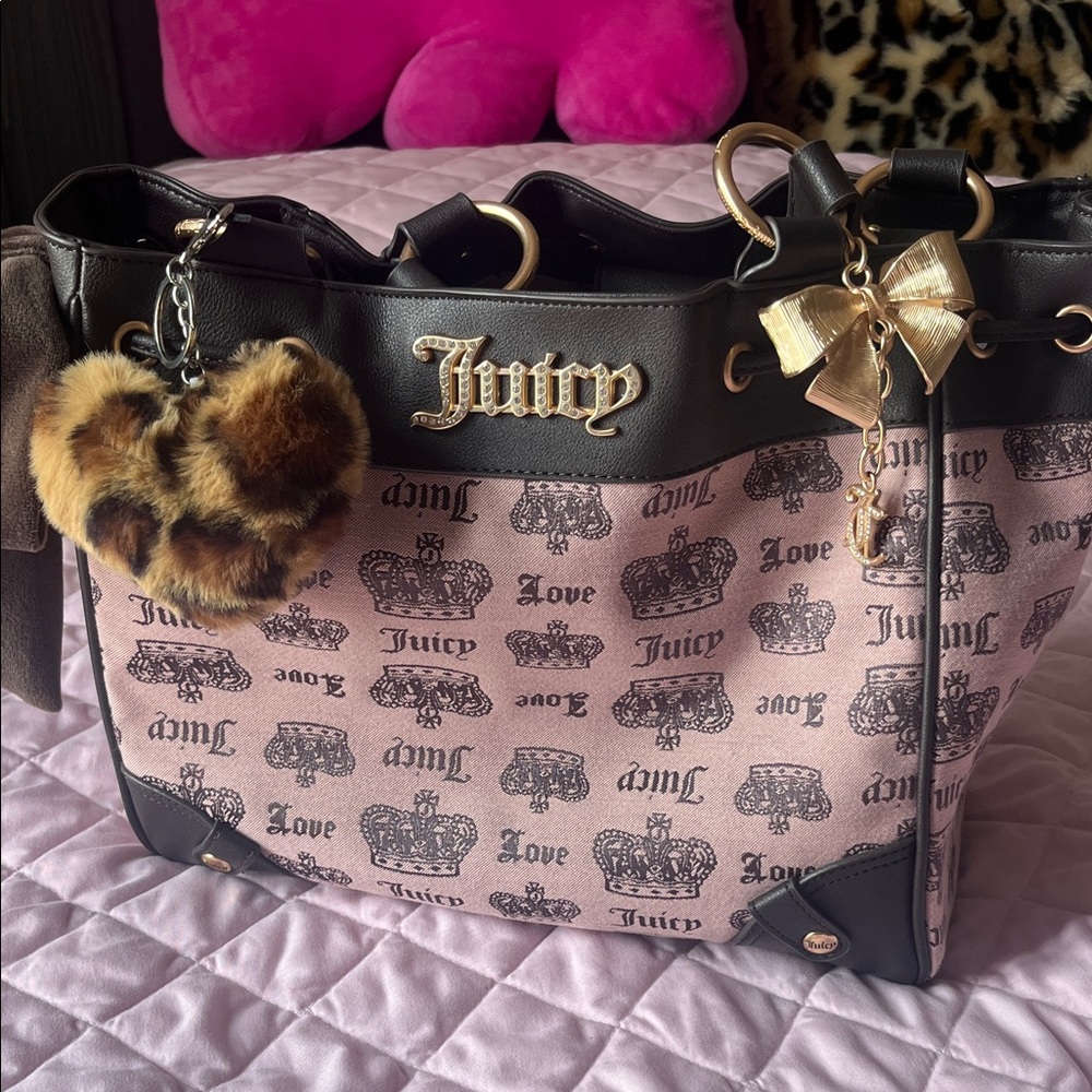 Juicy Couture Crown Print Tote daydreamer